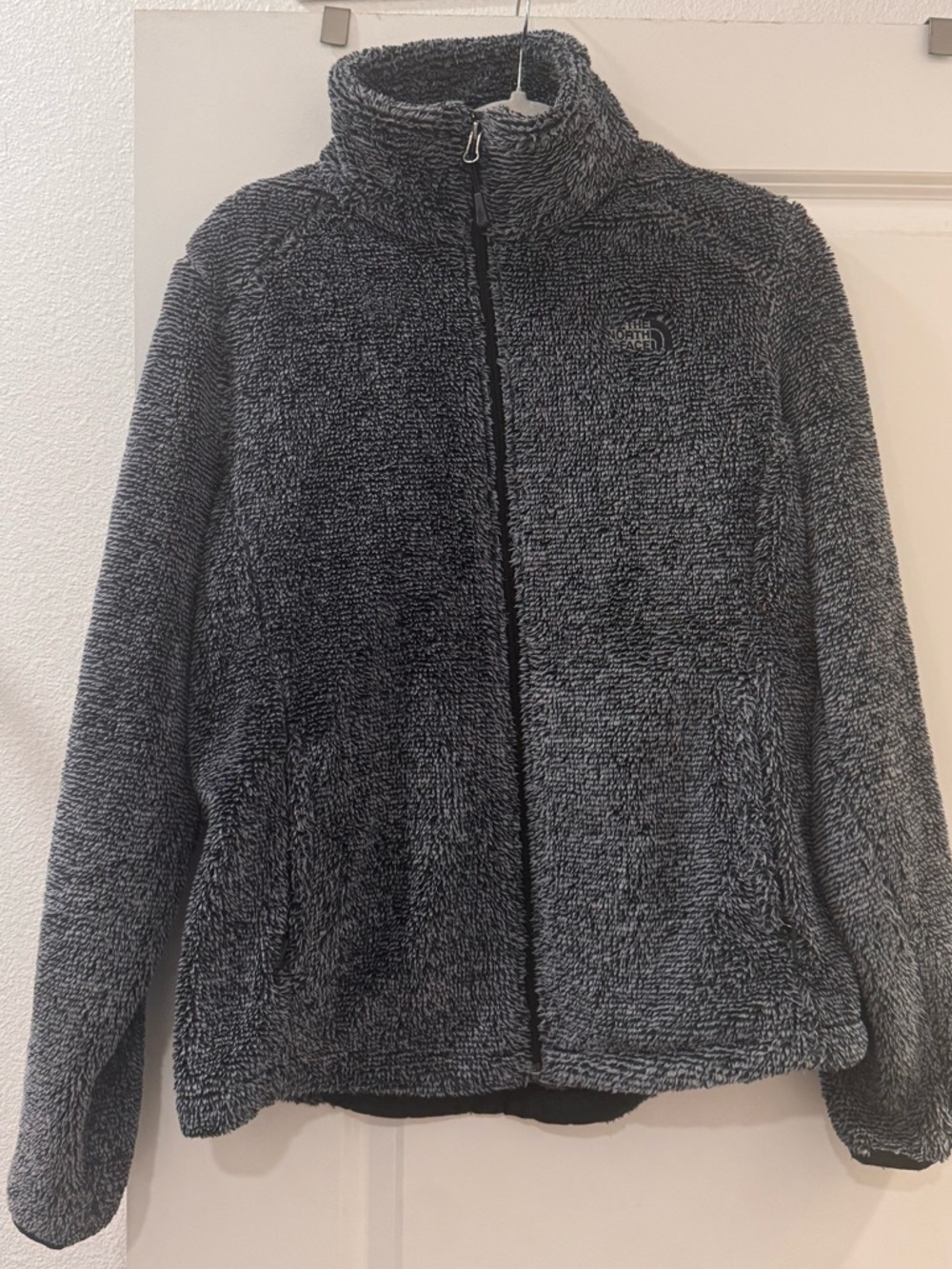 The North Face Women’s Osito Fleece Jacket Black/Gray Size L
